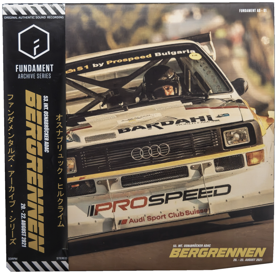 Plattencover FAS 01, Osnabrücker Bergrennen: Audi-Rennwagen der Prospeed-Mannschaft, links der Obi mit Fundament-Archive-Series-Logo.